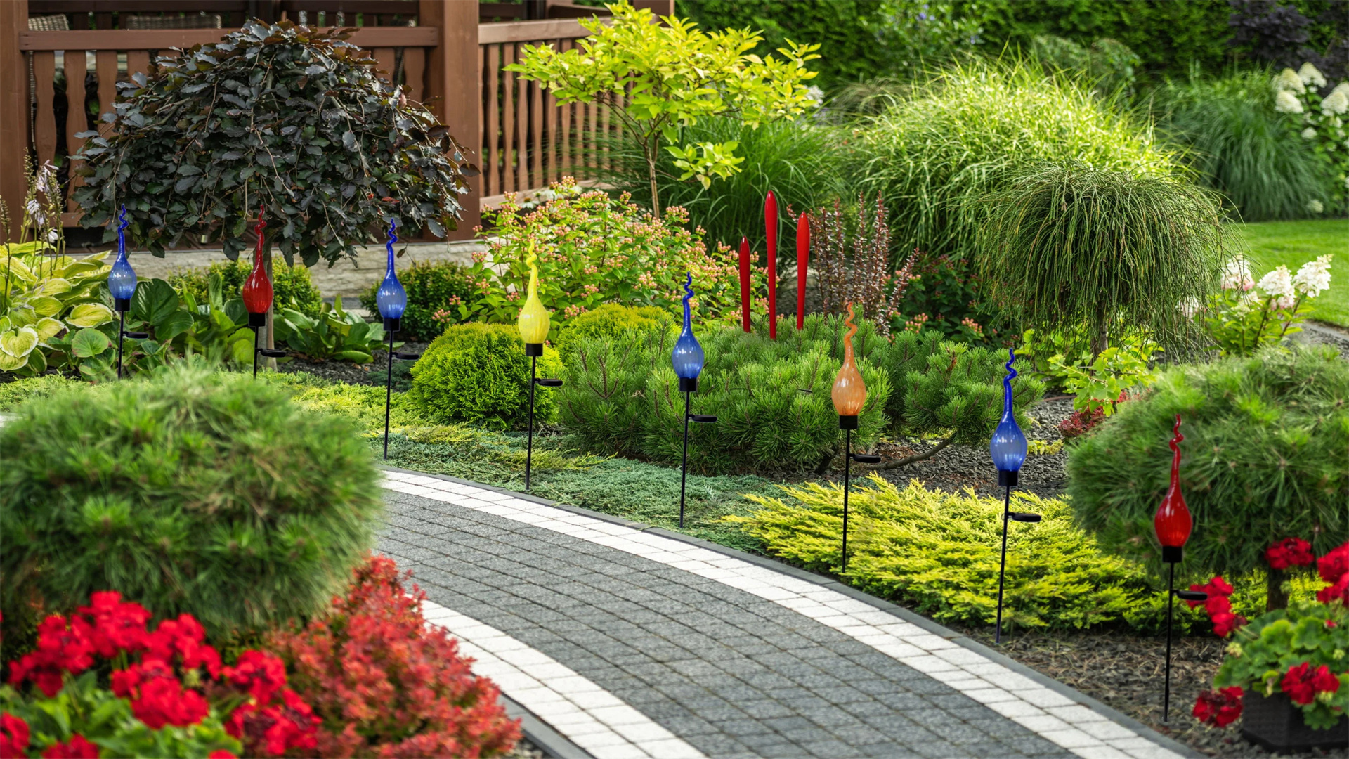 Erneuern Sie Ihren Garten: Ein umfassender Leitfaden zur Herstellung exquisiter Gartenkunst